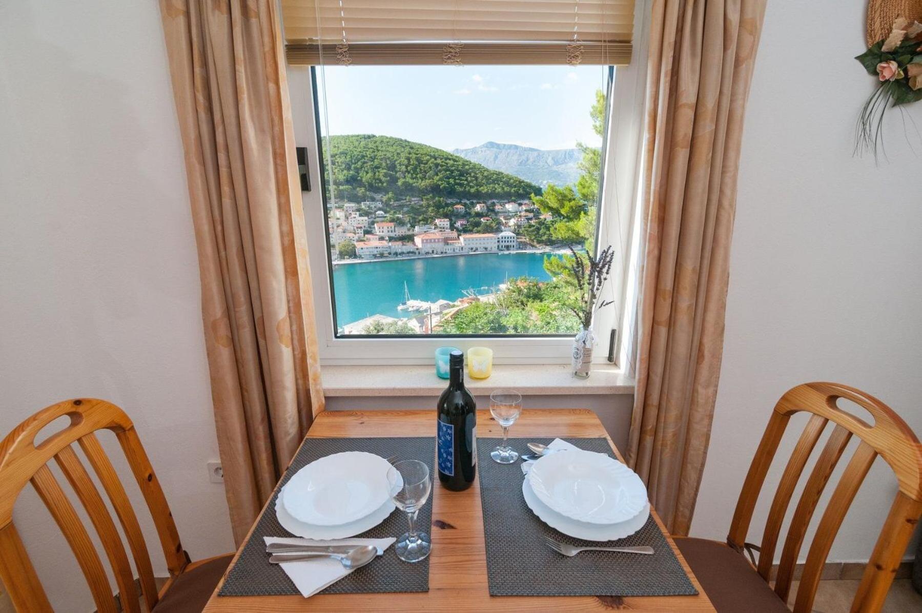Apartments Mira - Beautiful Sea View Pucisca Luaran gambar